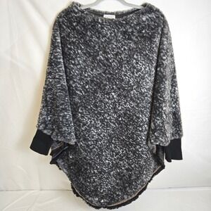 Tamsy Faux Fur Poncho,‎ Ribbed Cuffs, Fringe Trim, Gray Black, One Size